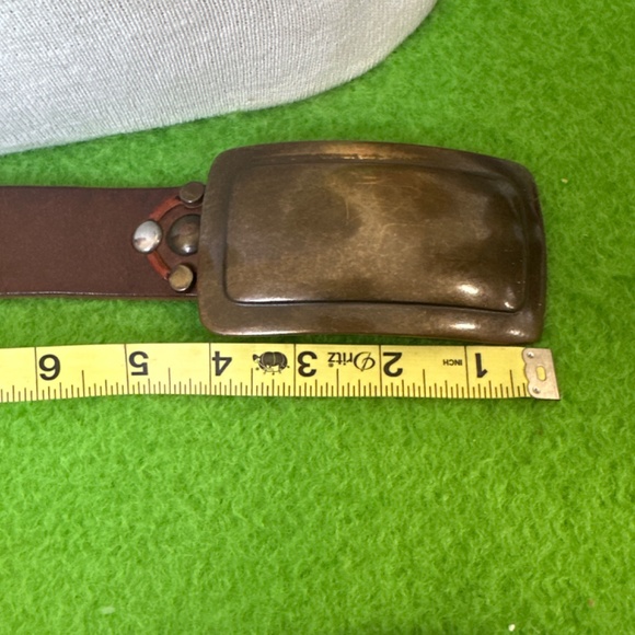 EUC- FRENCH CONNECTION brown studded leather belt w/ brass buckle